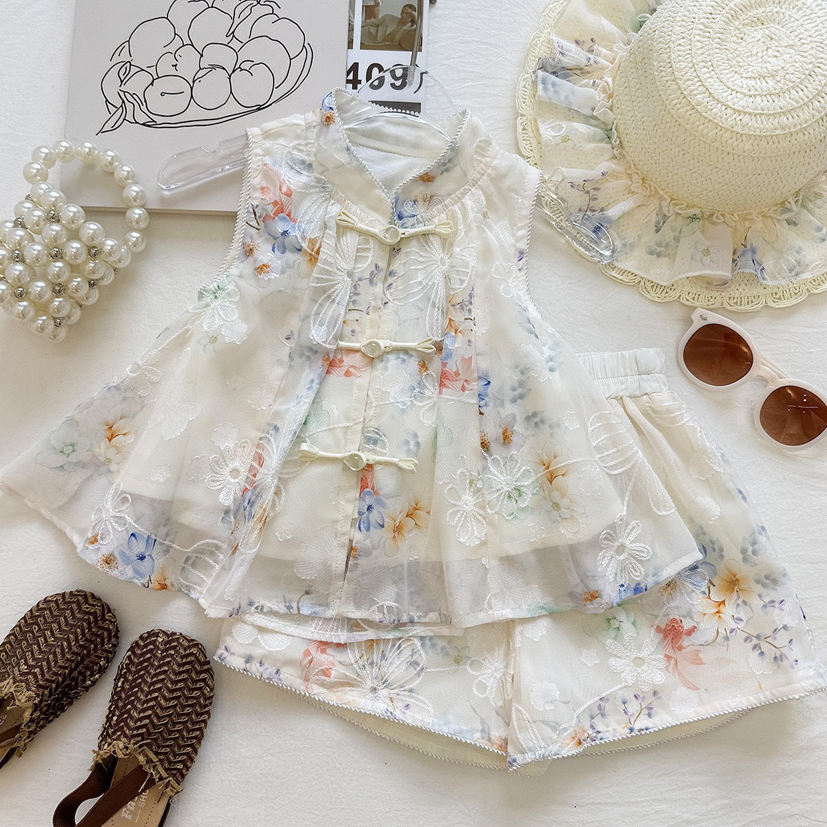 Chic New  Floral Tank Top and Shorts Set for Girls, Fashionable National Style Two-Piece Outfit